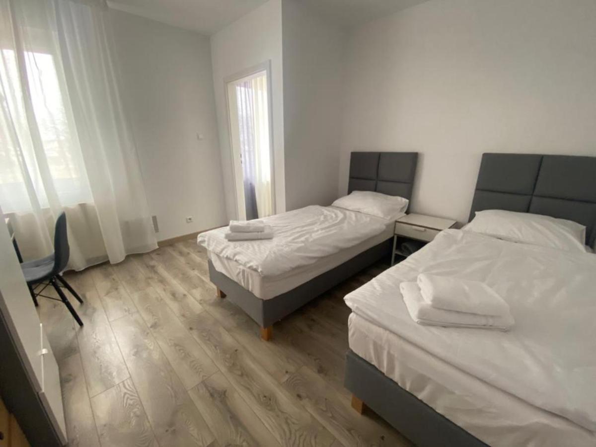 Apartamenty Zatorze 레스노 외부 사진